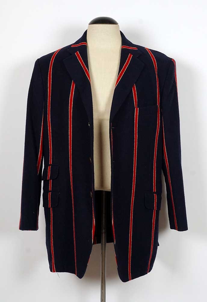 HACKETT -: Description française: HACKETT - Blazer bleu marine à rayures rouges. Taille 46R English Description: HACKETT - Navy blue blazer with red stripes. Size 46R