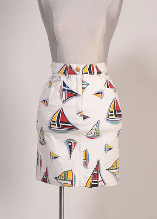 ESCADA: Printed cotton straight cut skirt. Size 34.
