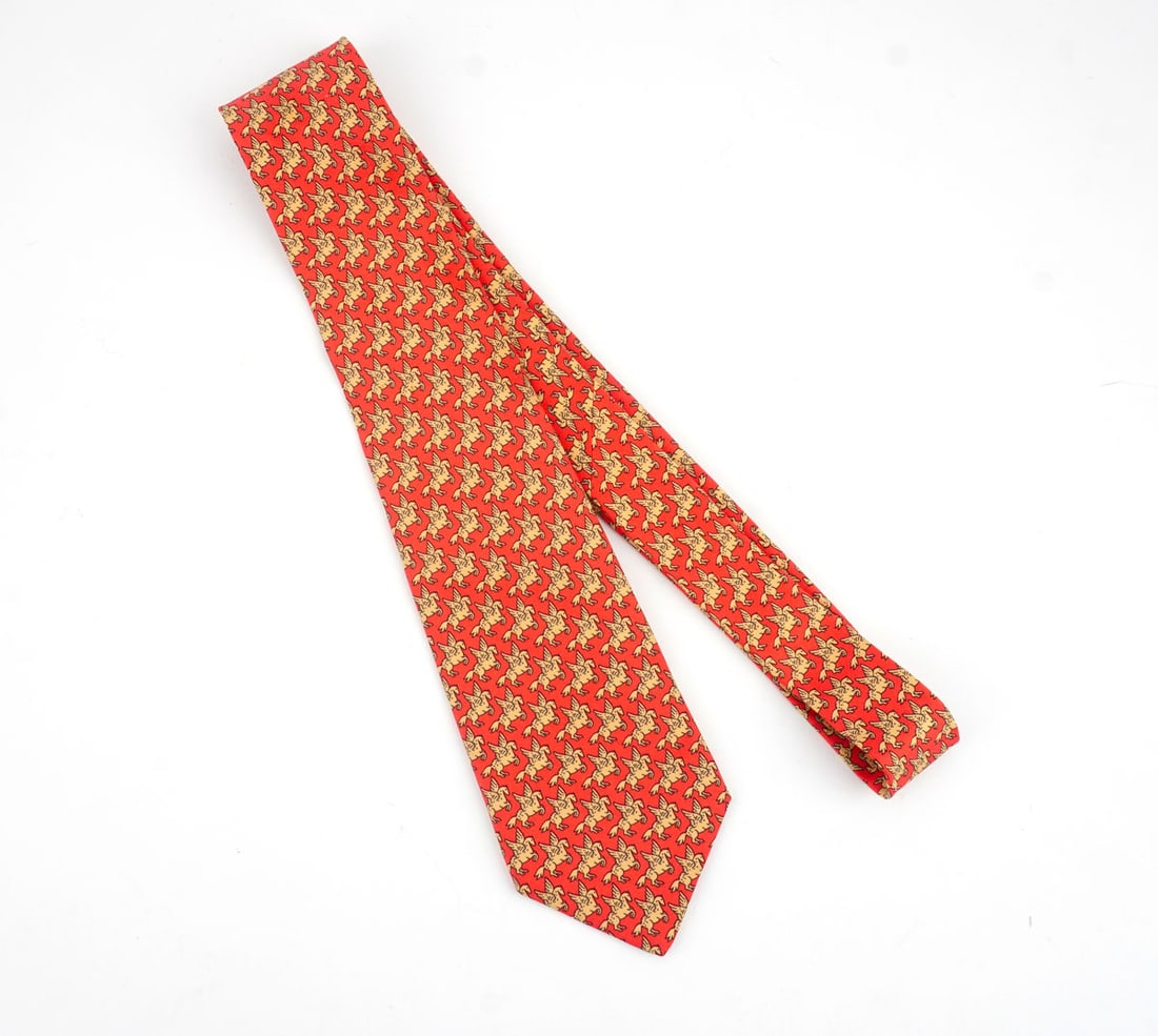 HERMÈS: Description française: HERMÈS Cravate Hermès, soie 100%. English Description: HERMÈS Hermès tie, 100% silk.