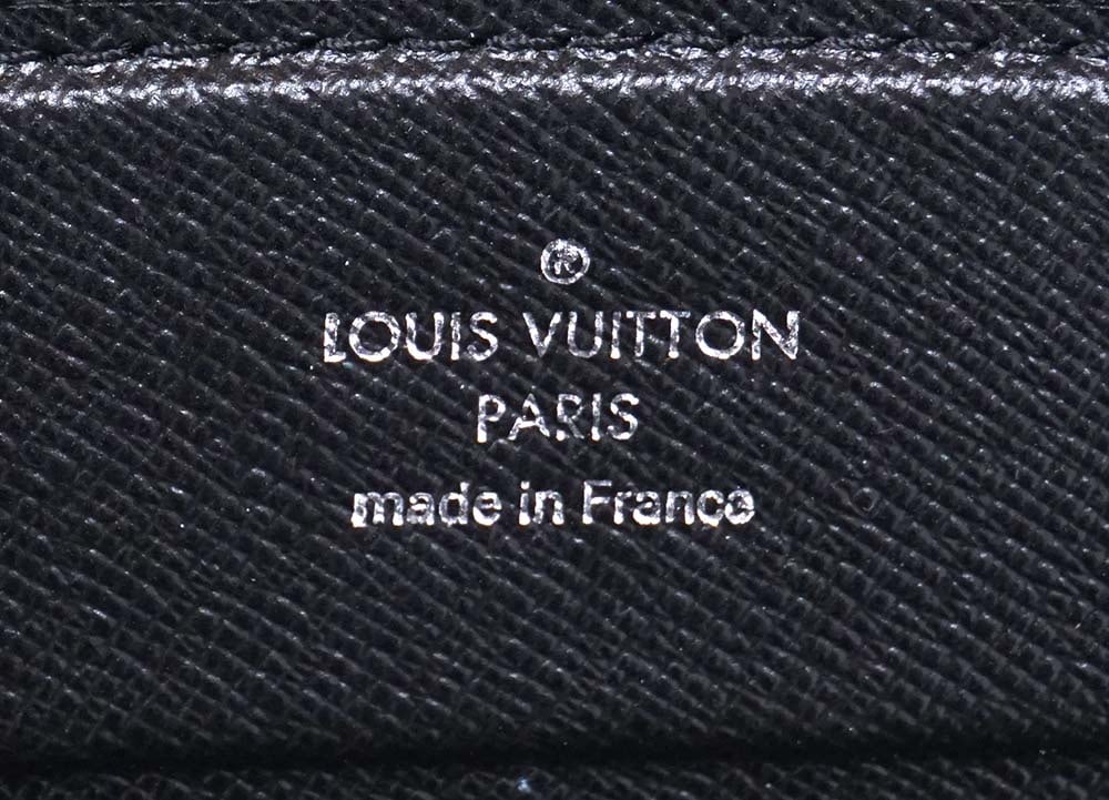 LOUIS VUITTON - 6