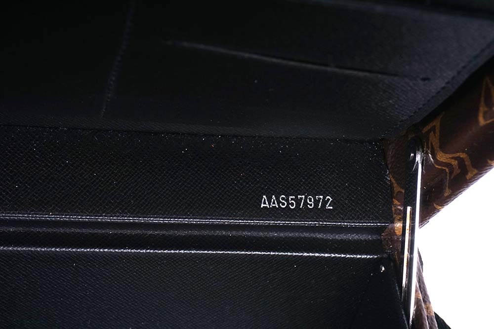 LOUIS VUITTON - 7