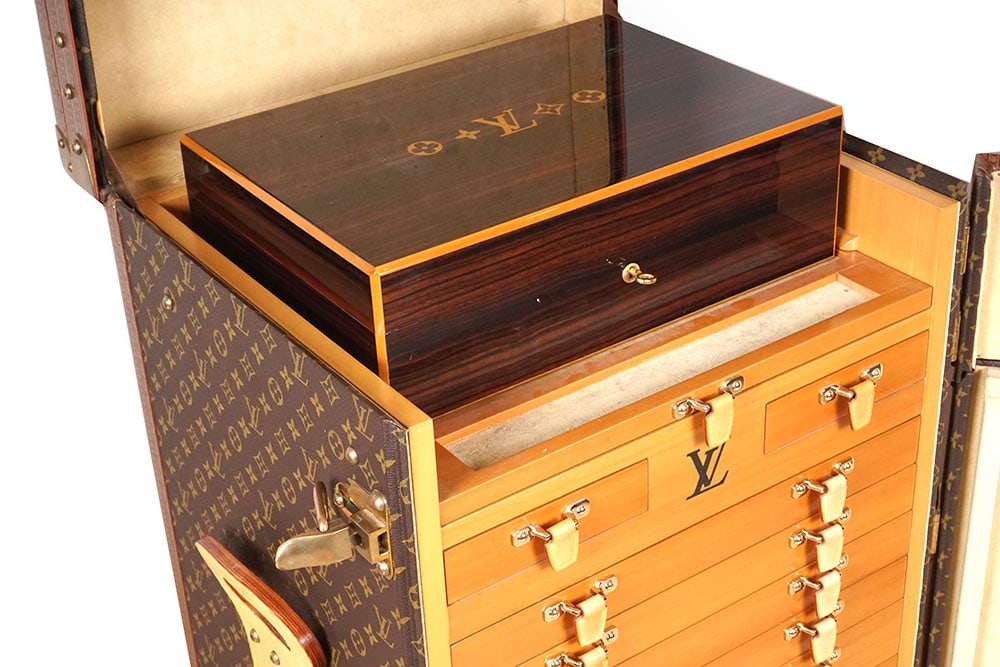 LOUIS VUITTON - 3
