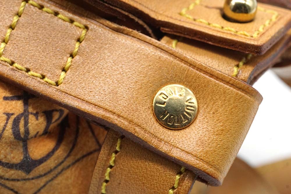 LOUIS VUITTON - 3