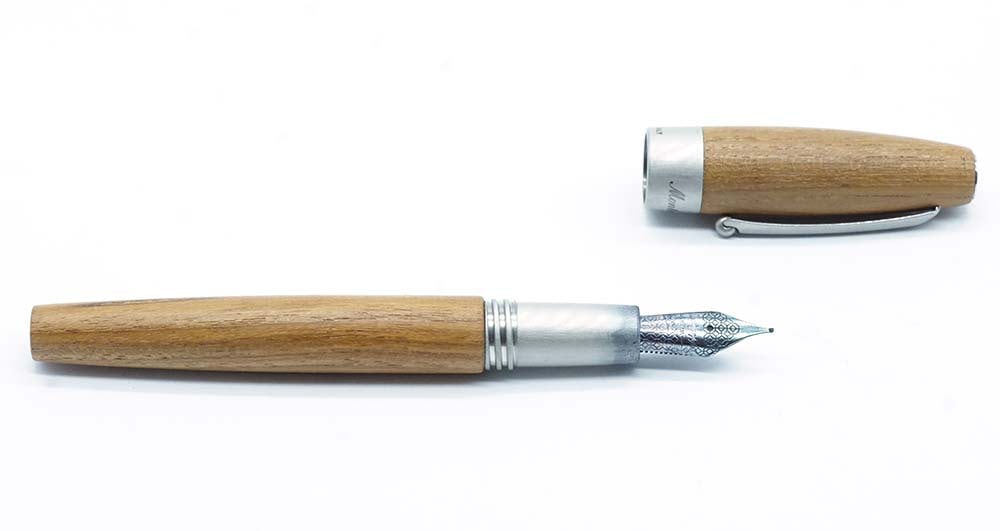 MONTEGRAPPA "HEARTWOOD": Description française: MONTEGRAPPA "HEARTWOOD" Stylo à plume Montegrappa "Heartwood". Plume taille M, à cartouche. Sans boîte. English Description: MONTEGRAPPA