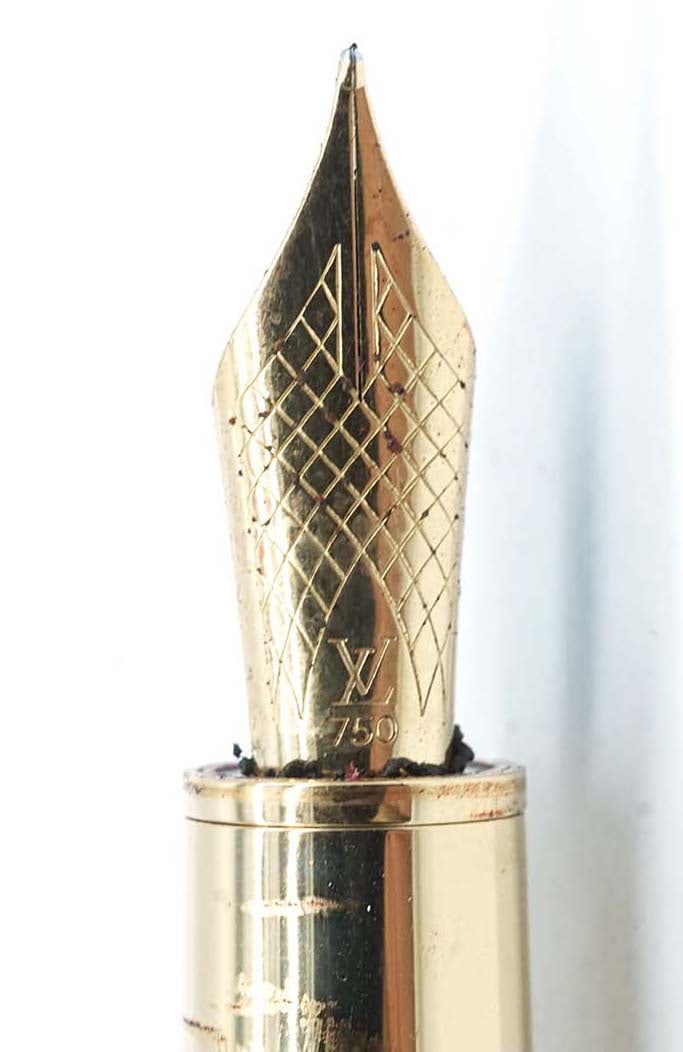 LOUIS VUITTON "CARGO" - 2