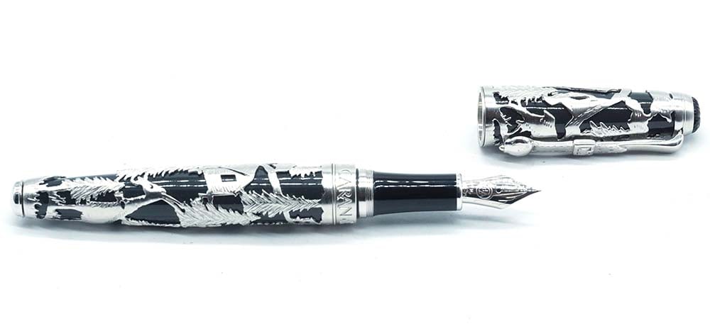 CARAN D'ACHE "MATTERHORN": Description française: CARAN D'ACHE "MATTERHORN" Stylo à plume Caran d'Ache "Matterhorn", édition limitée 0896/1291. Parties en argent sterling. Plume or 18k, taille M, à cart