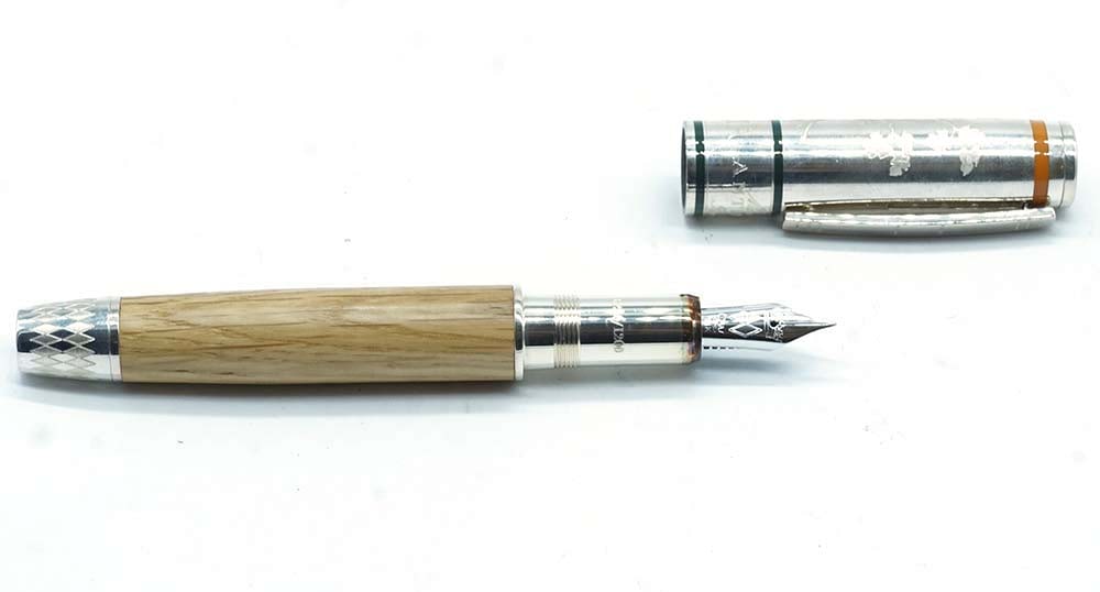 OMAS "SOLAIA": Description française: OMAS "SOLAIA" Stylo à plume Omas "Solaia", édition limitée 0236/1200. Plume or 18k, taille M, à piston. Sans boîte. English Description: OMAS