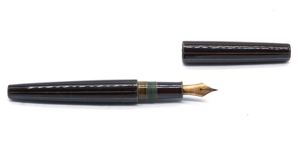 NAKAYA "CIGAR DECAPOD": Description française: NAKAYA "CIGAR DECAPOD" Stylo à plume Nakaya "Cigar Decapod". Plume or 14k. Sans boîte. English Description: NAKAYA “CIGAR DECAPOD” Nakaya “Cigar