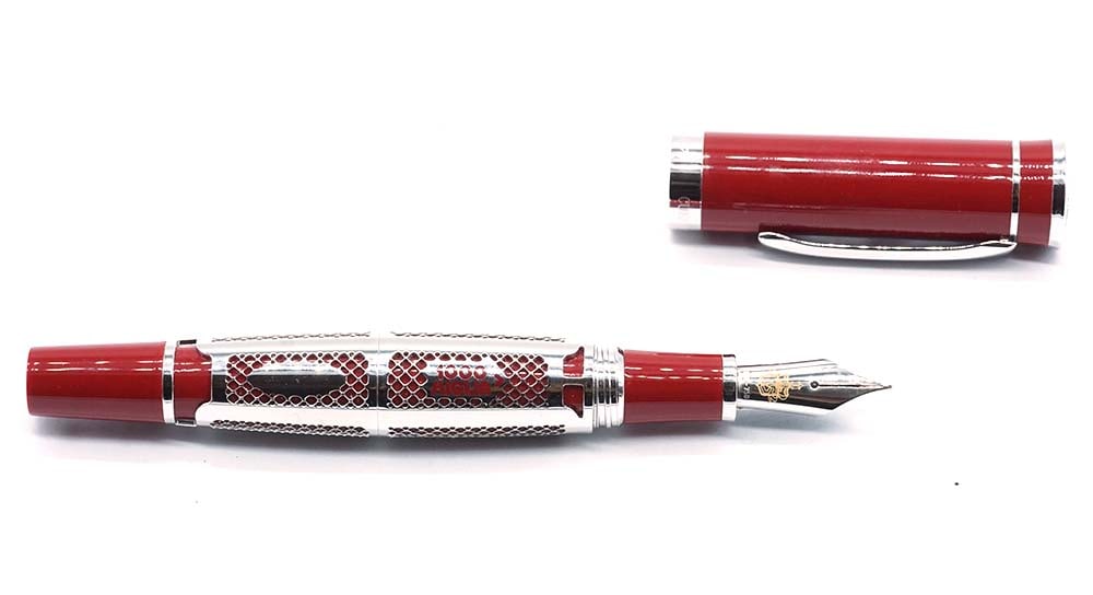 CUERVO Y SOBRINOS "LA HABANA 1882": Description française: CUERVO Y SOBRINOS "LA HABANA 1882" Stylo à plume Cuervo y Sobrinos, numéroté 153/609. Plume or 18k. Sans boîte. English Description: CUERVO Y