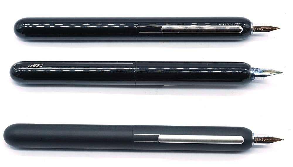 LAMY "DIALOG 3": Description française: LAMY "DIALOG 3" Ensemble de 3 stylos à plume Lamy "Dialog 3", plumes rétractables. Couleur noire dont un mat. Plume or 14k, tailles F et M (x2), à