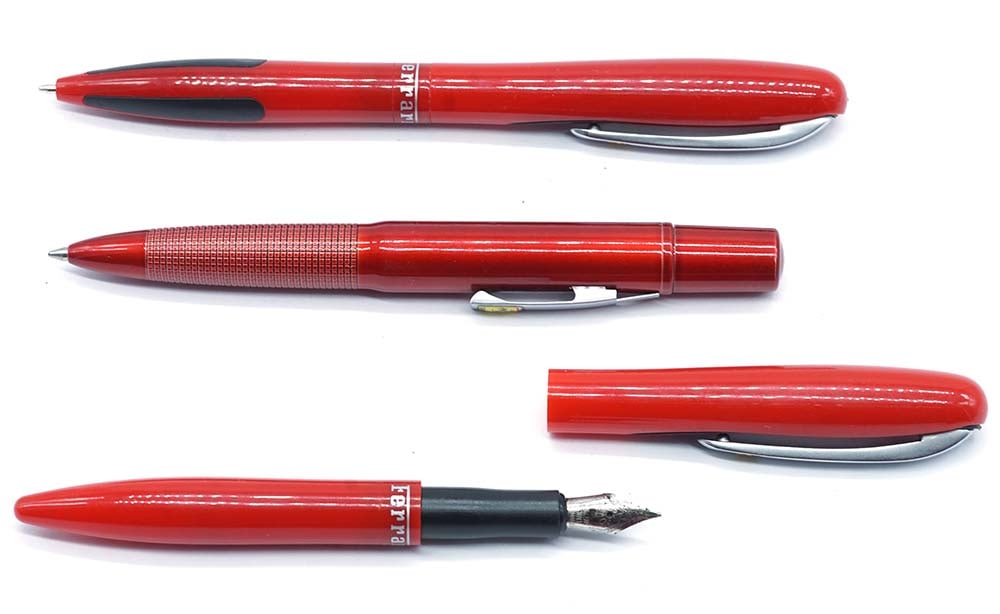 FERRARI: Description française: FERRARI Ensemble de 2 stylos à bille et 1 stylo à plume Ferrari. Plume Iridium Point, Germany. Sans boîte. English Description: FERRARI Set of 2 ballpoint p