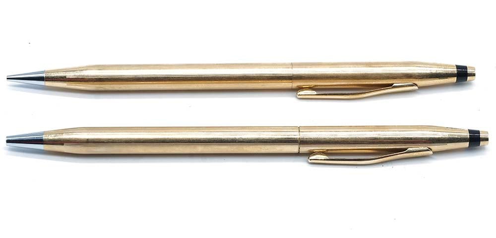 CROSS "CLASSIC CENTURY": Description française: CROSS "CLASSIC CENTURY" Ensemble d'un stylo à bille et d'un porte-mine Cross "Classic Century", plaqués or 14k. Sans boîte. English Description: CROSS