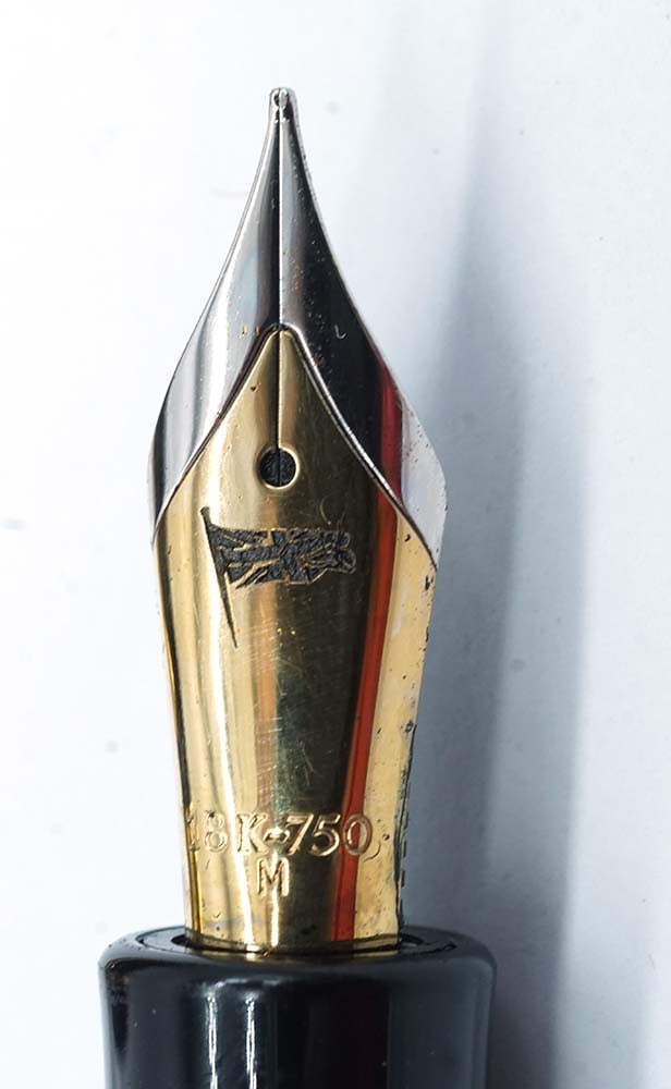 CONWAY STEWART "KINGSMAN" FOUNTAIN PEN - 2