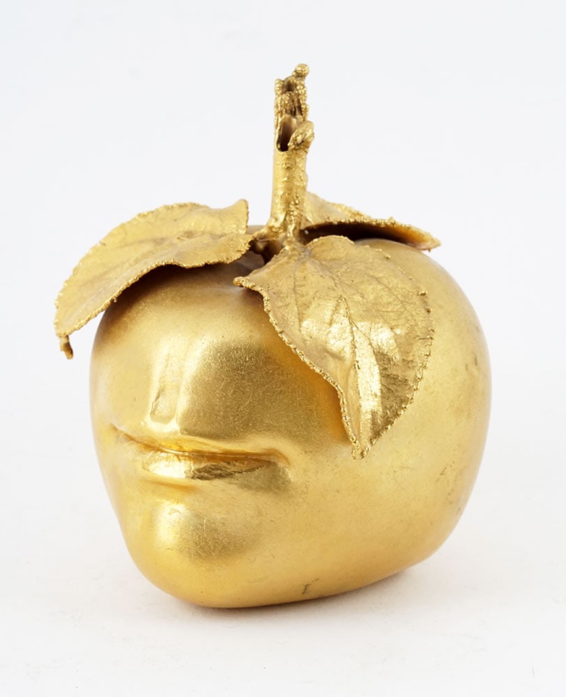 LALANNE, Claude (1925-2019): Description française: LALANNE, Claude (1925-2019) "Pomme Bouche" (1980) Bronze à patine dorée Édition Artcurial Signé, monogramme et numéroté au cul: Lalanne CL Artcurial 193/250 