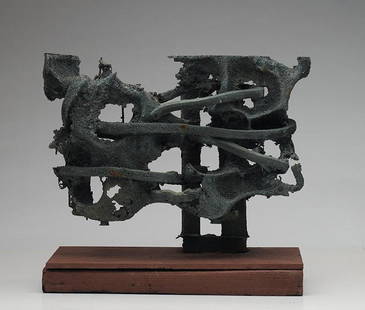VAILLANCOURT, Armand (1929-): VAILLANCOURT, Armand (1929-) Untitled Cast iron Signed on the base: Vaillancourt H: 46cm - 18" L: 52cm - 20.5" © Armand VAILLANCOURT / SODRAC (2013)