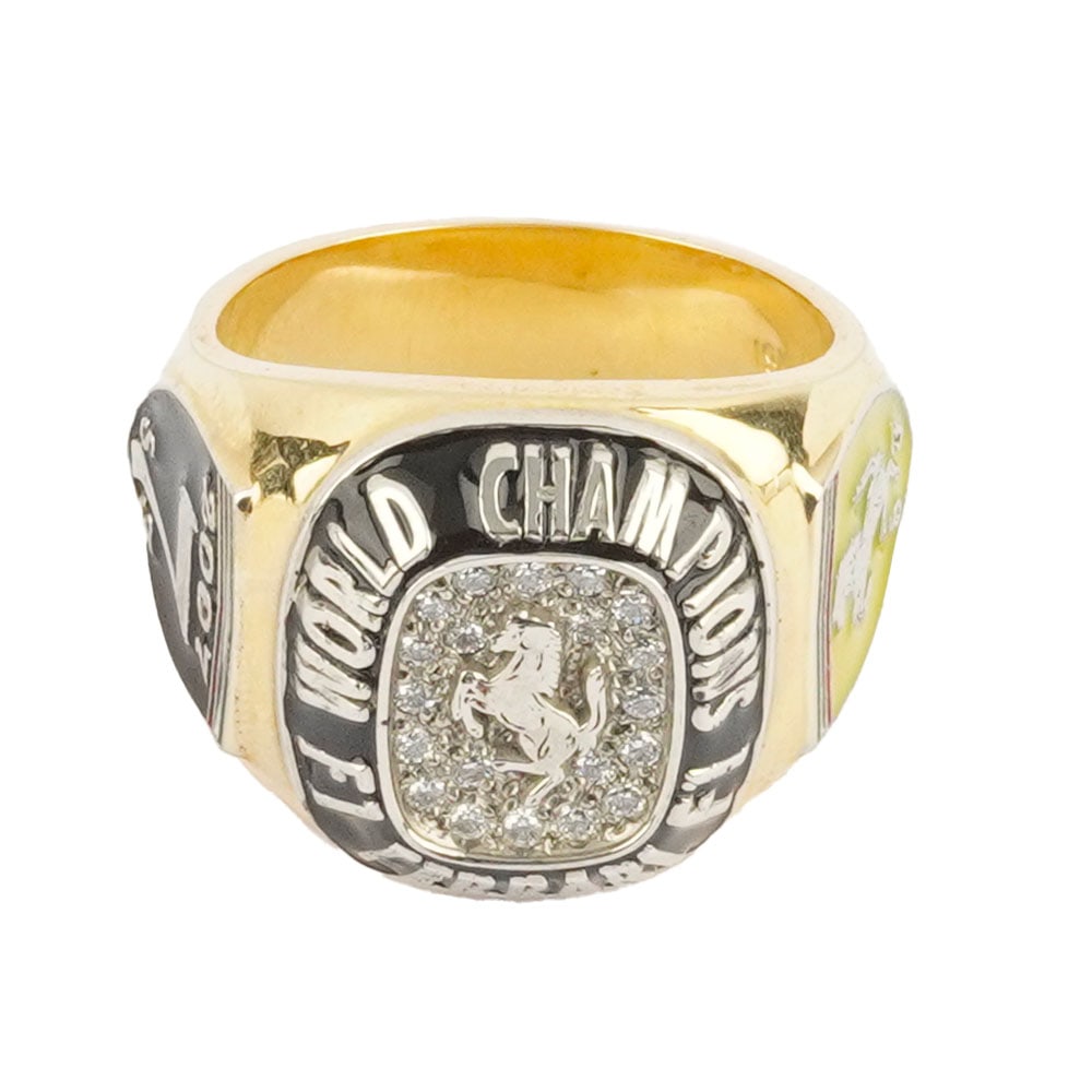 OR 18K / WORLD CHAMPIONS FERRARI (1 of 3)