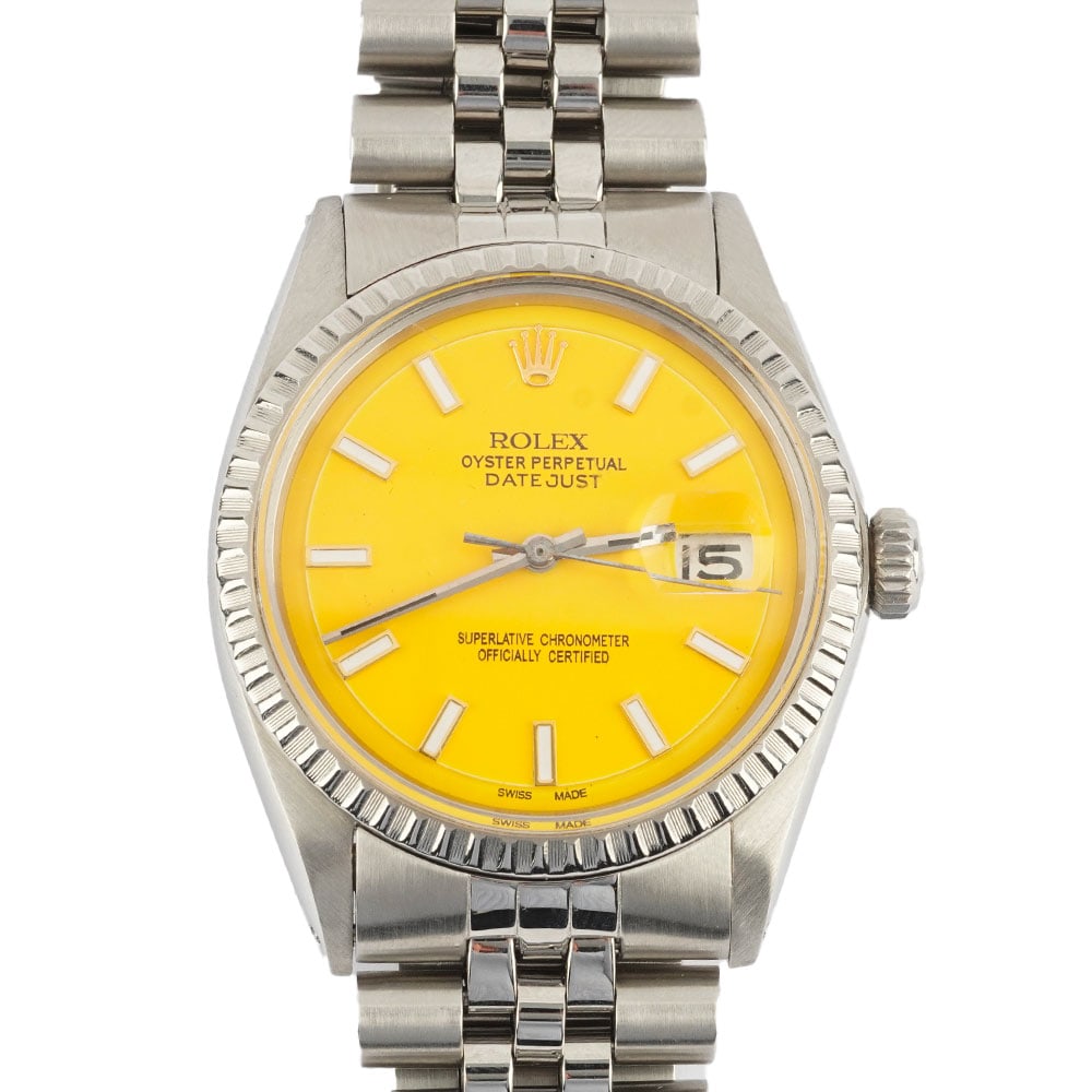 ROLEX DATEJUST: Description française: ROLEX DATEJUST Montre Rolex Datejust 1600 en acier, boîtier de 36, cadran jaune, index bâtons appliqués pour les heures, date à 3h. Réf: 1600 Sans