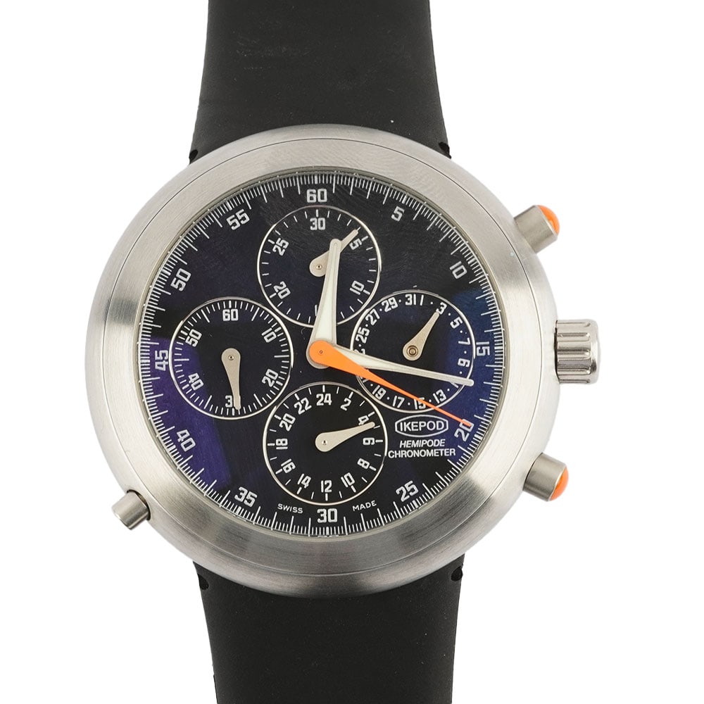 IKEPOD Hemipode: Description française: IKEPOD Hemipode Montre Ikepod Hemipode Chronometrer, modèle Marc Newson design, édition limitée 3671/9999 boîtier en acier de 44 mm, cadran noir,