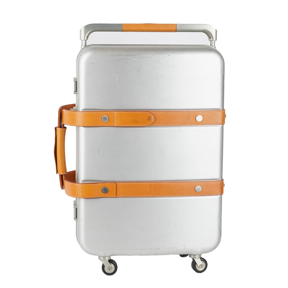 HERMÈS ORION: Description française: HERMÈS ORION Valise de cabine Hermès Orion en alluminium , fibre de carbon et cuir naturel, 4 roues multidirectionnelles, poignée téléscopique,