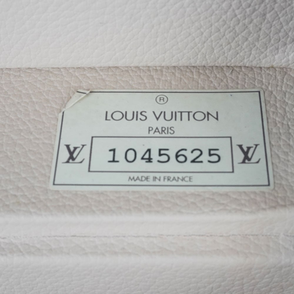 LOUIS VUITTON - 6
