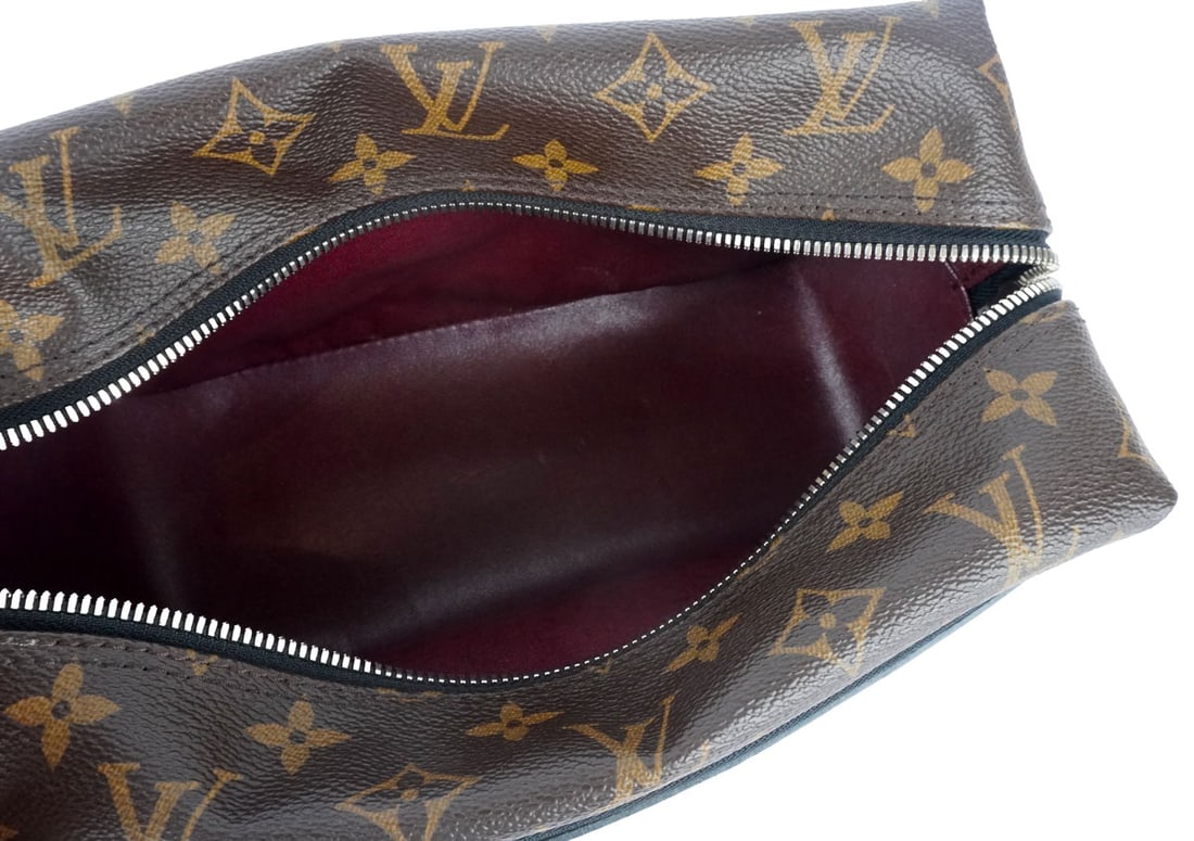 LOUIS VUITTON - 4