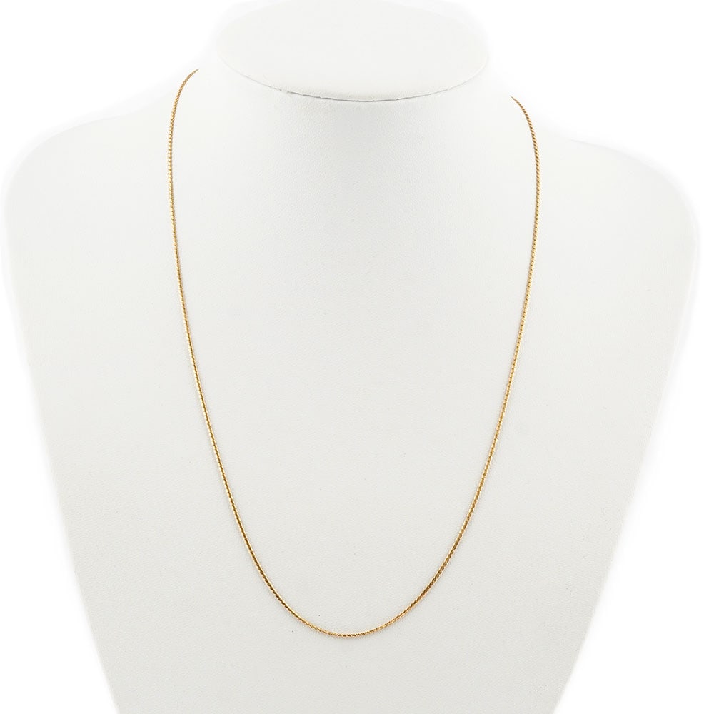 OR 18K / 18K GOLD: Description française: OR 18K / 18K GOLD Chaîne en or jaune 18K à maille fine plate. Poids brut: 3.7 g Longueur: 50 cm - 20" English Description: 18K GOLD 18K yellow gold chain with a