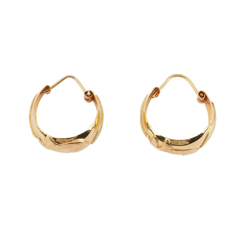 OR 18K /18K GOLD: Description française: OR 18K /18K GOLD Boucles d'oreilles Crèole en or jaune 18K Poids brut: 5.2 g Dimensions: 1.8 x 1.0 cm - 0.75 x 0.4" English Description: 18K GOLD 18K yellow gold hoop