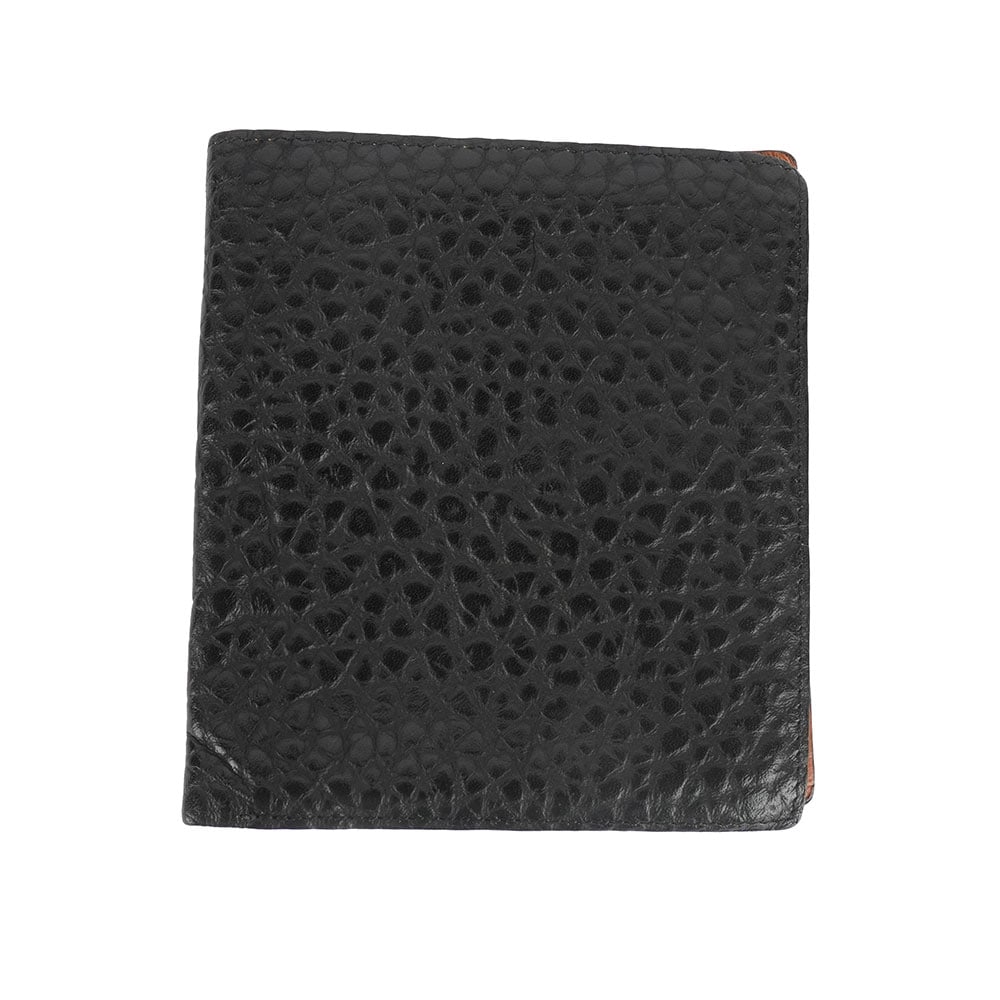 BOSS: Description française: BOSS Porte-feuille Boss en cuir noir, doublure en cuir caramel, compartiments pour les billets et cartes et monnaies. H: 12.5cm - 5", L: 11 cm - 4.25" English Description:
