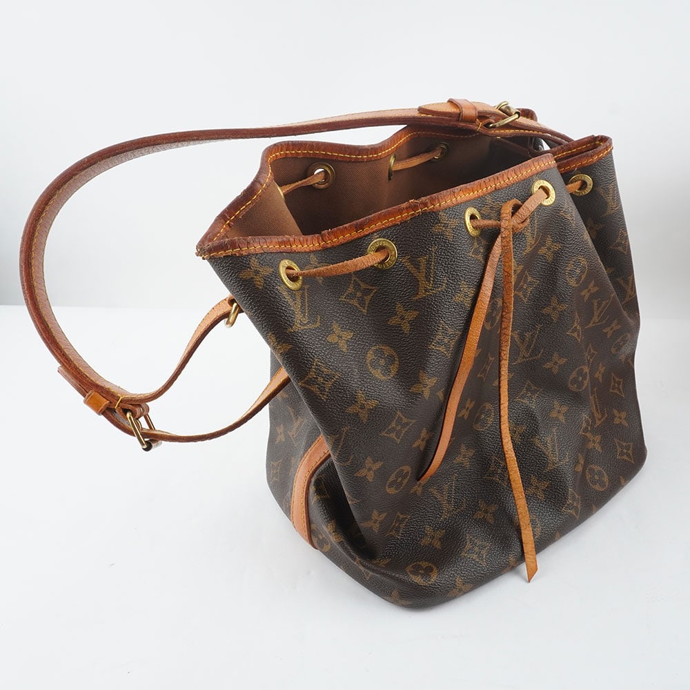 LOUIS VUITTON - 2