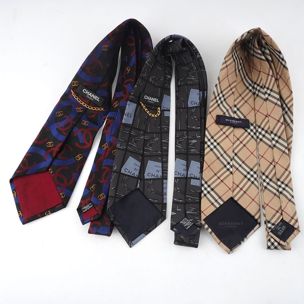 CHANEL / BURBERRY - 2