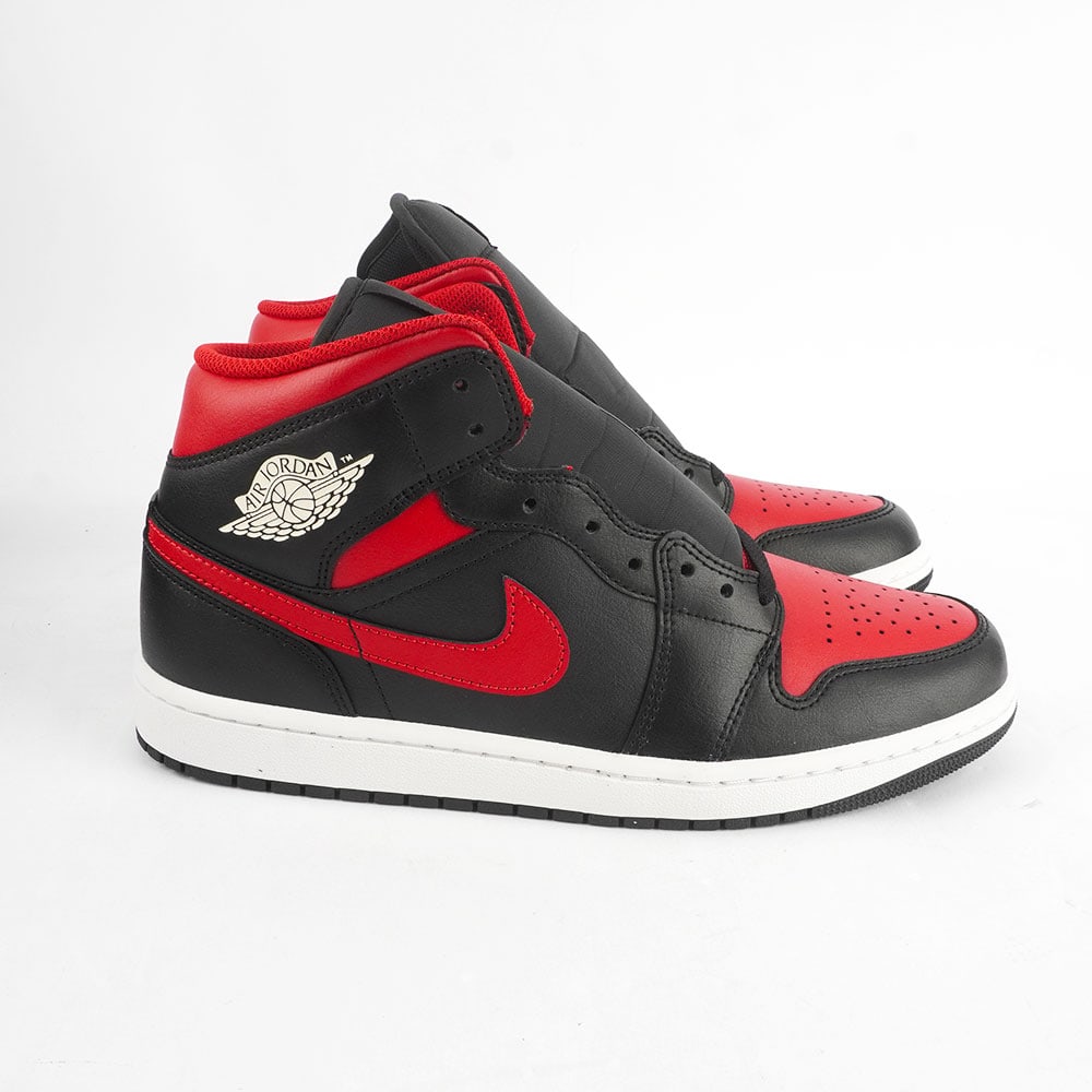 NIKE AIR JORDAN 1 MID - 3