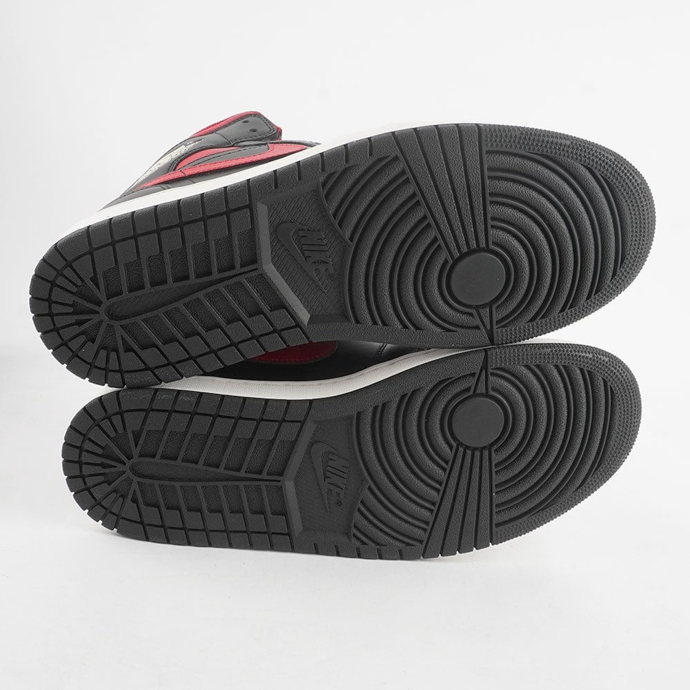 NIKE AIR JORDAN 1 MID - 5