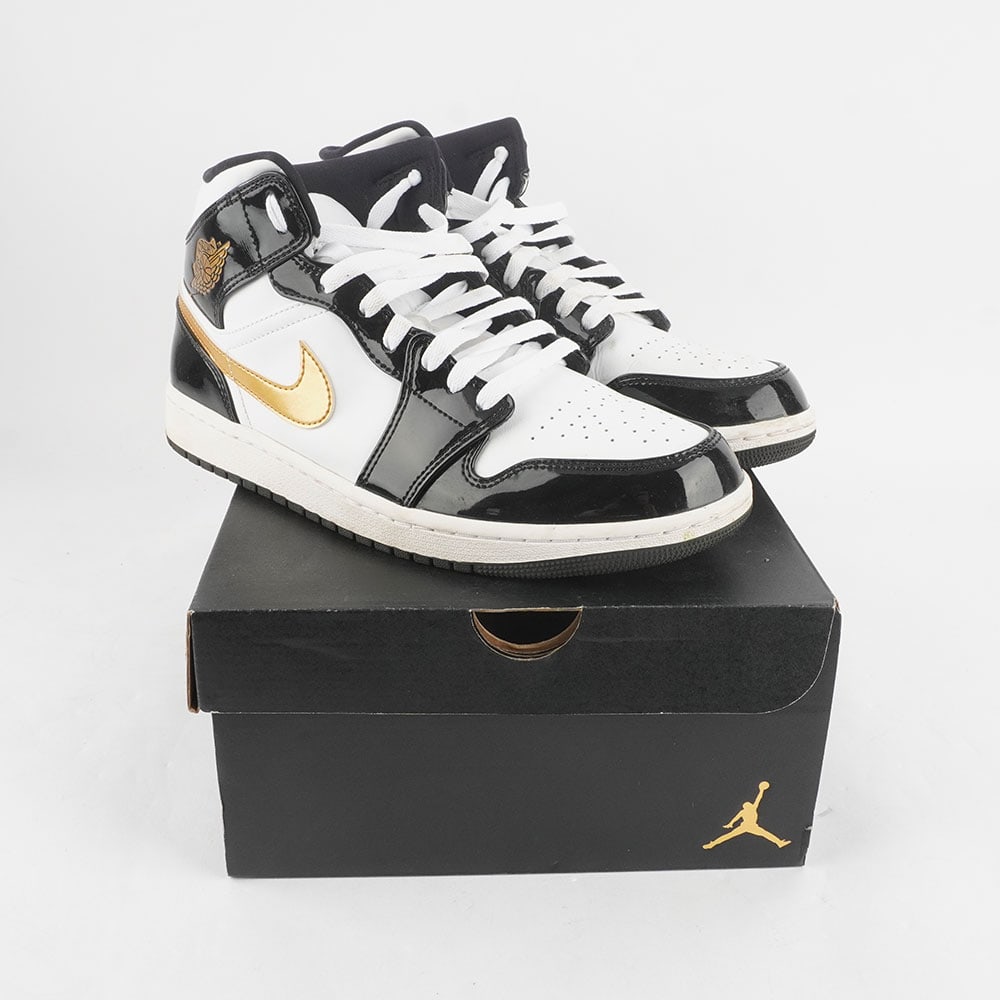 NIKE AIR JORDAN 1 MID SE - 6