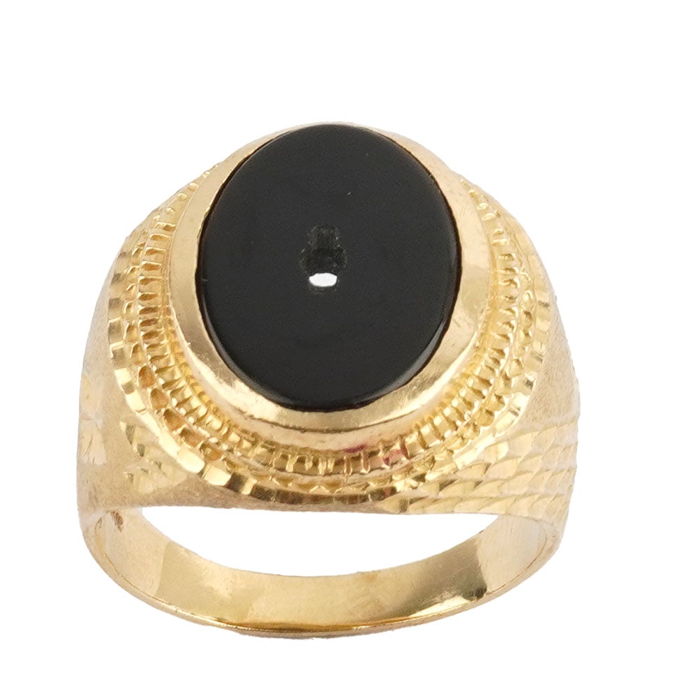OR 10K / 10K GOLD: Description française: OR 10K / 10K GOLD Chevalière en or jaune 10K sertie d'onyx. Poids brut: 9.5 g Taille: 11 US English Description: 10K GOLD 10K yellow gold signet ring set with onyx. Gr