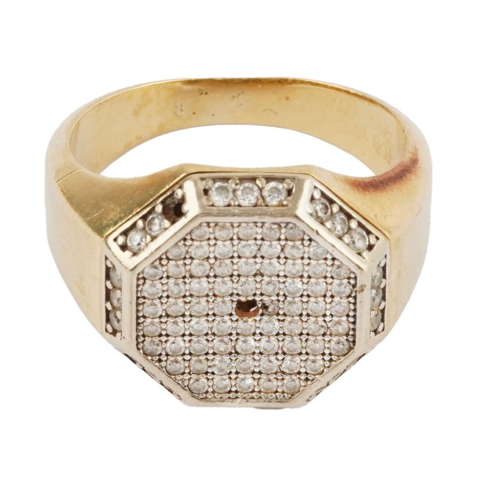 OR 10K / 10K GOLD: Description française: OR 10K / 10K GOLD Chevalière en or jaune 10K pavé de pierres brillantes ( 2 pierres manquantes) Poids brut : 7.3 g Taille: 9.5 US English Description: 10K GOLD / 