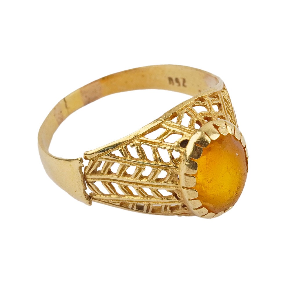 OR 18K / 18K GOLD: Description française: OR 18K / 18K GOLD Bague en or jaune 18K sertie d'une pierre jaune pâle. Poids brut: 3.1g English Description: 18K GOLD 18K yellow gold ring set with a pale yellow