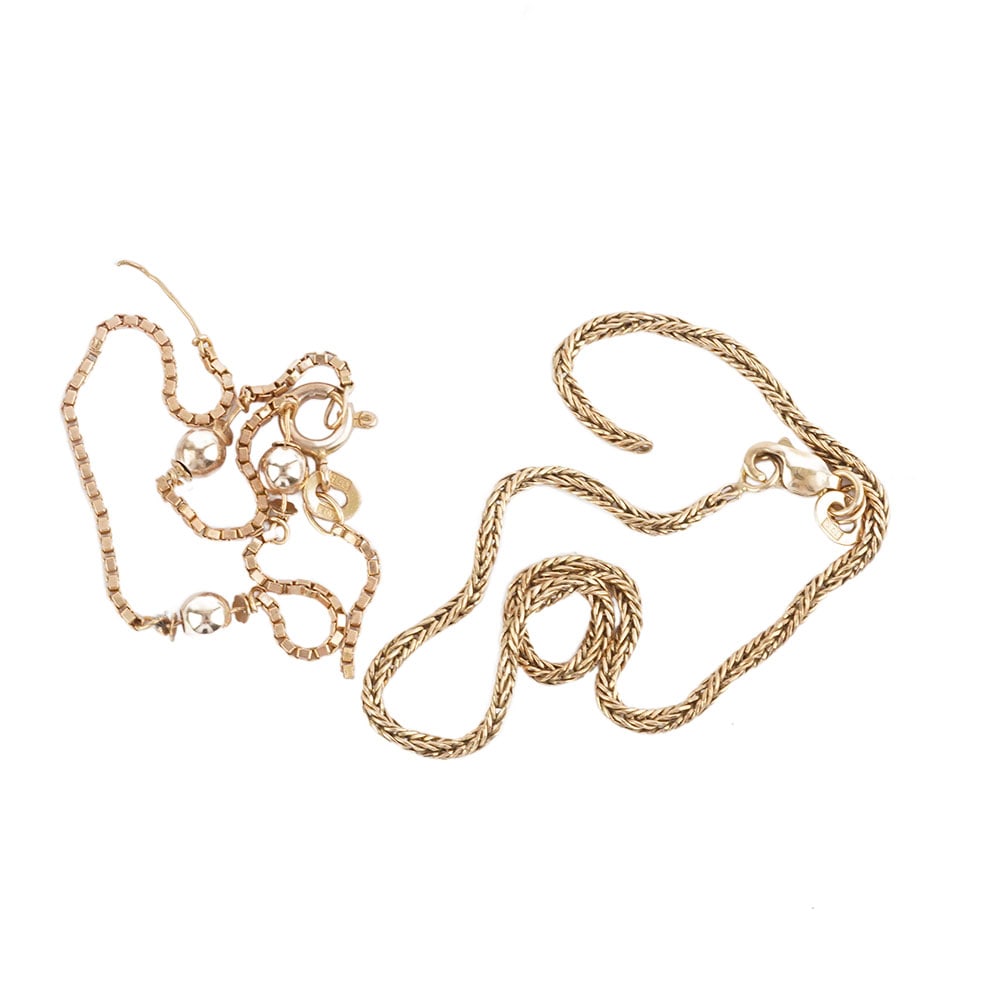 OR 10K / 10K GOLD: Description française: OR 10K / 10K GOLD Lot de bijoux en or 10K. Poids brut: 4.5 g English Description: 10K GOLD Lot of 10K gold jewelry. Gross weight: 4.5 g