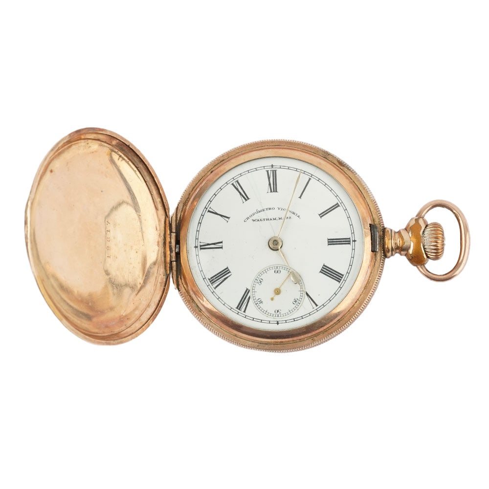 CHRONOMETRO VICTORIA: Description française: CHRONOMETRO VICTORIA - WALTHAM Montre à gousset Chronometro Victoria - Waltham en or 14K, boîtier de 52 mm, cadran blanc, chiffres romains appliqués pour