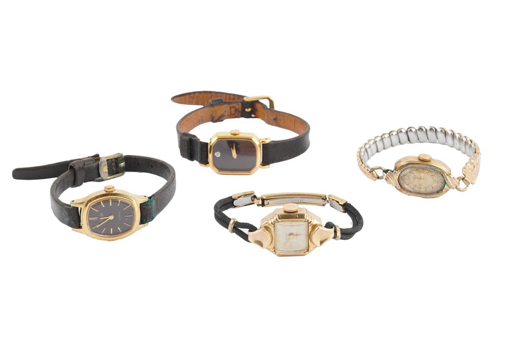 MONTRES / WATCH: Description française: MONTRES / WATCH Lot de montres de dame comprenant - Westbury en acier, boîtier 16 x 16 mm, cadran blanc, chiffres arabes appliqués, mouvement mécanique