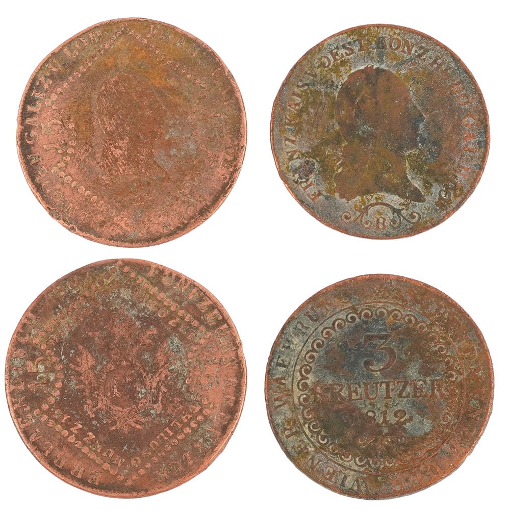 15 KREUZER 1807 / 3 KREUZER 1812: Description française: 15 KREUZER 1807 / 3 KREUZER 1812 Lot comprenant: - une pièce de monnaie de 15 Kreuzer de 1807 en cuivre de l' Impire autrichien, poids 12.1 g Diamètre: 3.4 cm -