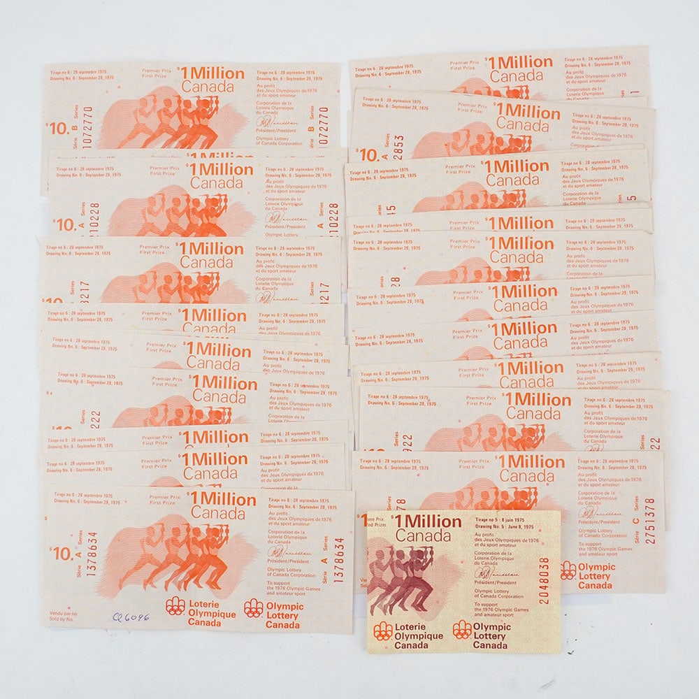 LOTERIE OLYMPIQUE 1975: Description française: LOTERIE OLYMPIQUE 1975 Lot comprenant 26 billets de Loterie Olympique , tirage No 6 du 28 septembre 1975 et un billet de loterie, tirage No 5 du 8 juin 1975 English