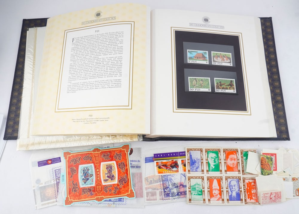 TIMBRES / STAMPS: Description française: TIMBRES Lot de timbres de différents pays, valeurs et époques. English Description: STAMPS A collection of stamps from different countries, values