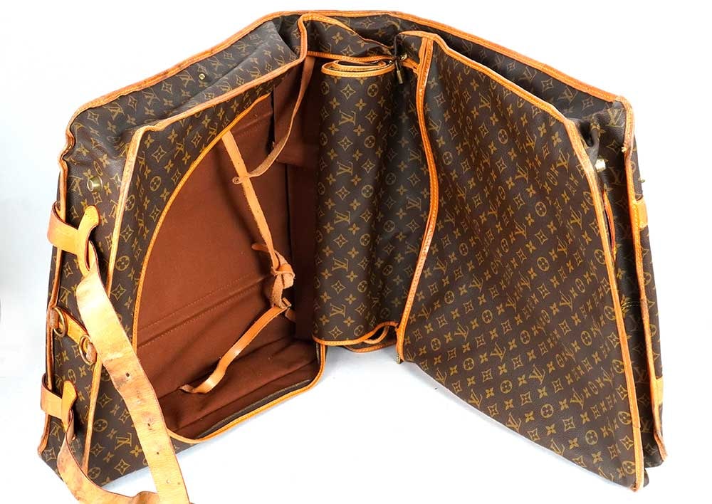 LOUIS VUITTON - 4