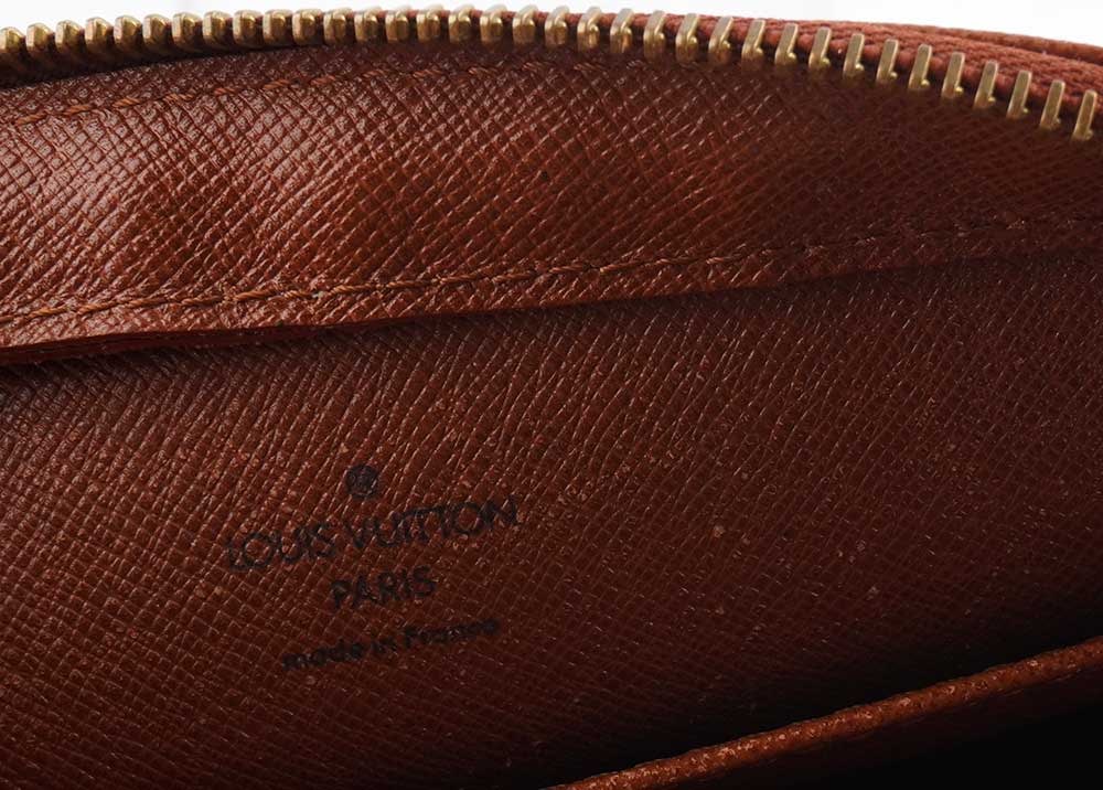 LOUIS VUITTON - 4