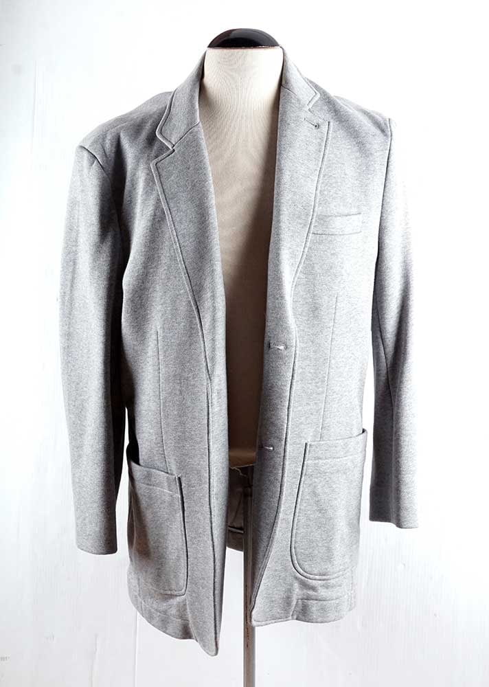 BROOKS BROTHERS: Description française: BROOKS BROTHERS Veste taileur grise se fermant à l'aide de deux boutons. Taille XL (Boutons manquants) English Description: BROOKS BROTHERS Gray tailored jacket with