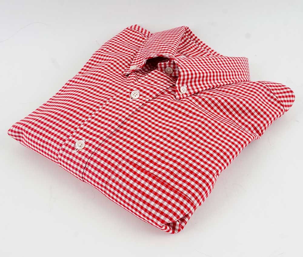BROOK BROTHERS: Description française: BROOK BROTHERS Chemise carottée rouge et blanche en coton. Taille 3. English Description: Red and white checkered cotton shirt. Size 3.