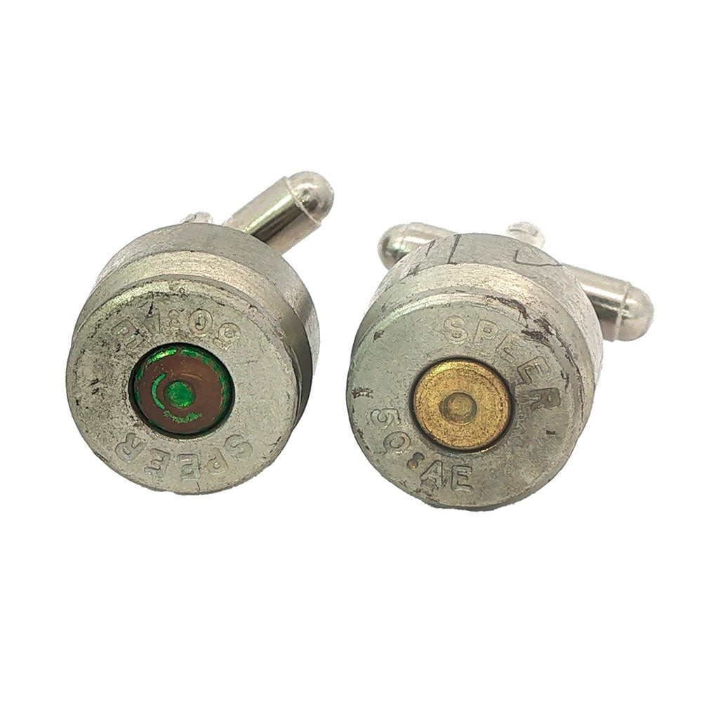 BOUTONS DE MANCHETTE/ CUFFLINKS: Description française: BOUTONS DE MANCHETTE Boutons de manchette en métal argenté. English Description: CUFFLINKS Silver-tone metal cufflinks.