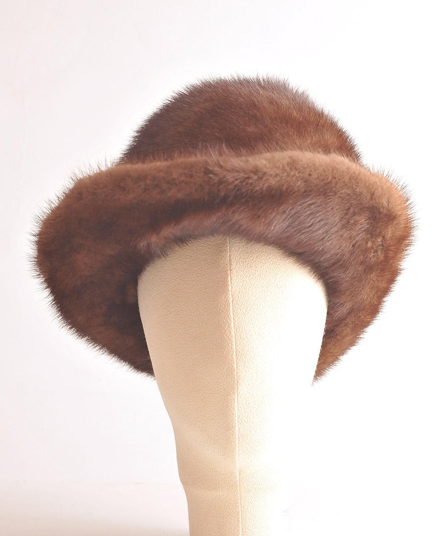 MINK: Mink fur coat hat.