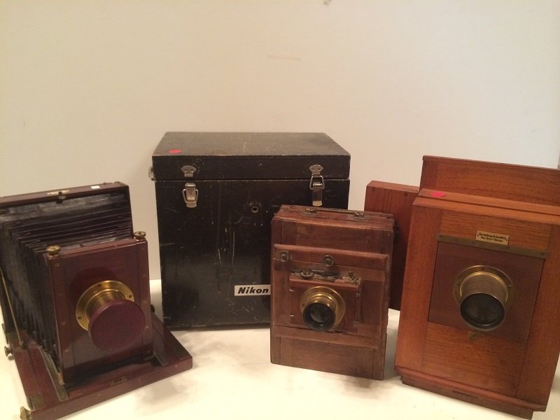 Luminor, Ross, The Anthony & Scovill Co. & Boite Nikon: *Luminor Fabriqué en France *Ross G.Hare Fabriqué en Angleterre *The Anthony & Scovill Co. Fabriqué au États-Unis *Boite Nikon Ensemble de 3 appareils photo & 1 boite