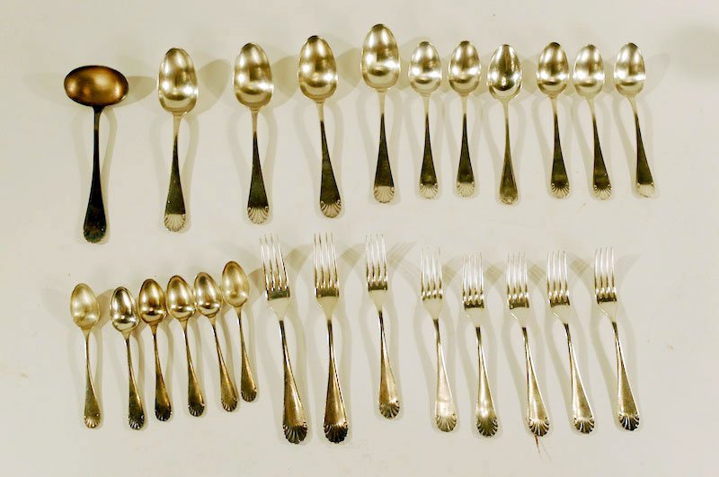 CHRISTOFLE: Silver plate cutlery. CHRISTOFLE